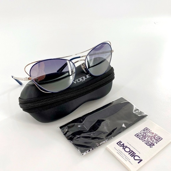 Vogue
Eyewear Women's Sunglasses, VO4070S - Picture 5 of 9